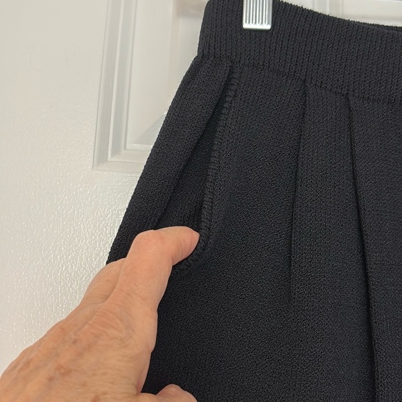 St. John Luxury Brand Black High-Waisted Timeless Knit Pants. EUC - Picture 5 of 10